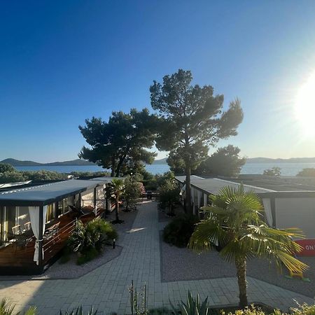 Dalmaris Camp - Prestige Mobile Homes Biograd Na Moru Bagian luar foto