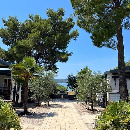Dalmaris Camp - Prestige Mobile Homes Biograd Na Moru Bagian luar foto