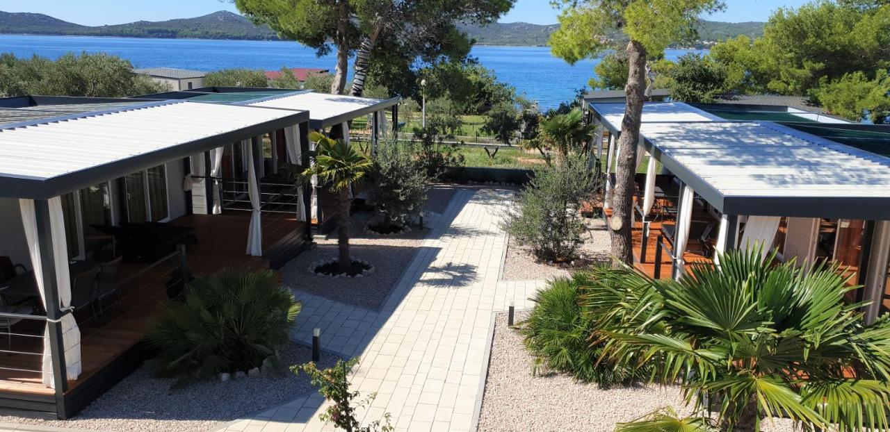 Dalmaris Camp - Prestige Mobile Homes Biograd Na Moru Bagian luar foto
