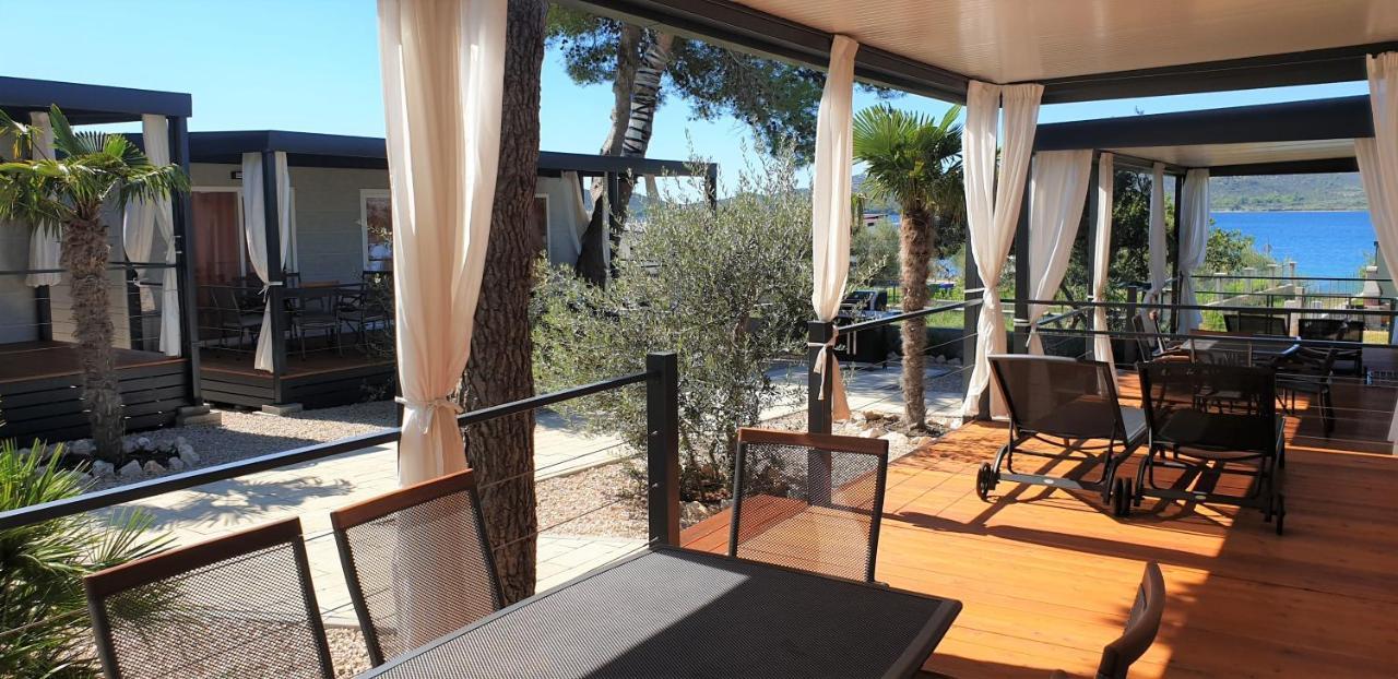 Dalmaris Camp - Prestige Mobile Homes Biograd Na Moru Bagian luar foto