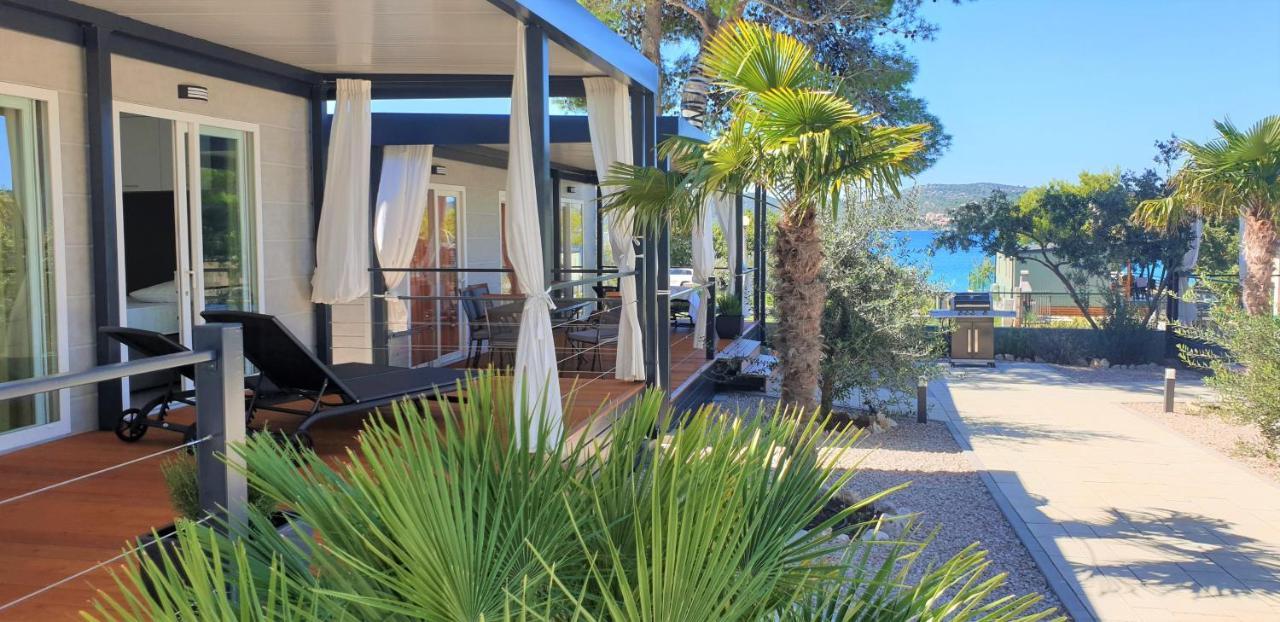 Dalmaris Camp - Prestige Mobile Homes Biograd Na Moru Bagian luar foto
