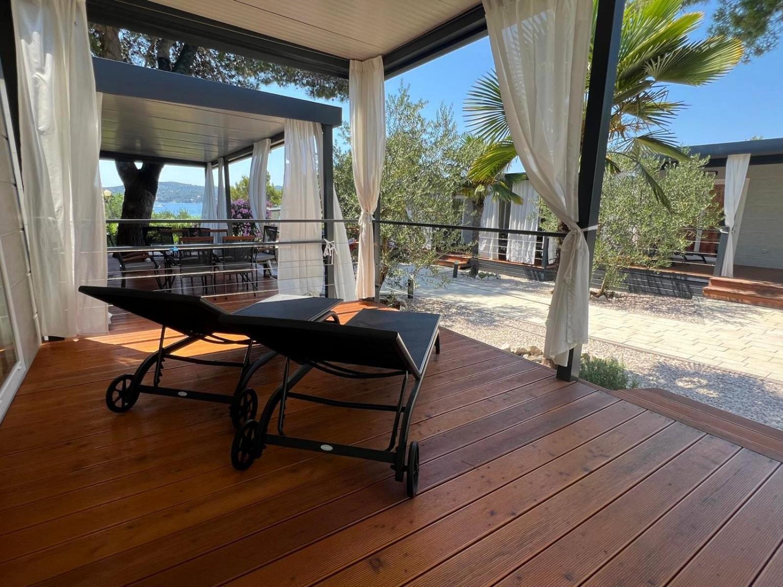 Dalmaris Camp - Prestige Mobile Homes Biograd Na Moru Bagian luar foto