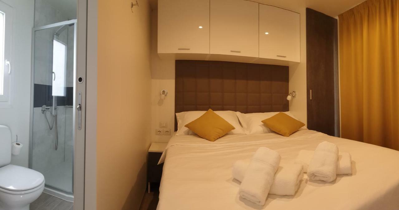 Dalmaris Camp - Prestige Mobile Homes Biograd Na Moru Bagian luar foto