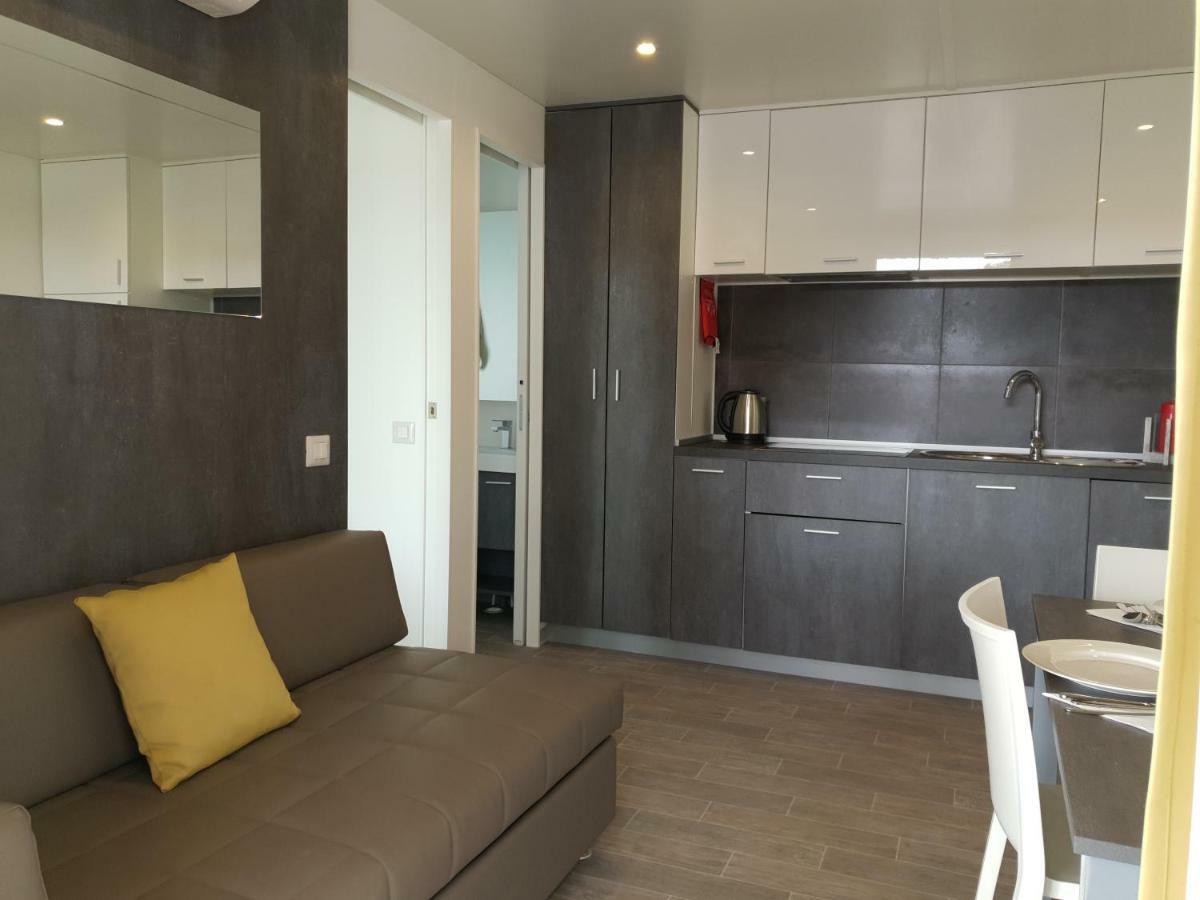 Dalmaris Camp - Prestige Mobile Homes Biograd Na Moru Bagian luar foto